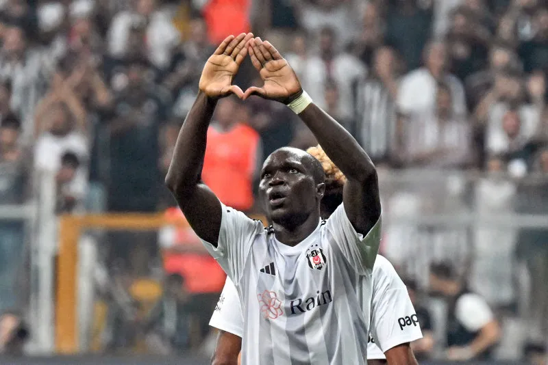 Beşiktaş Dinamo Kiev'i eledi ve gruplara kaldı! - 2