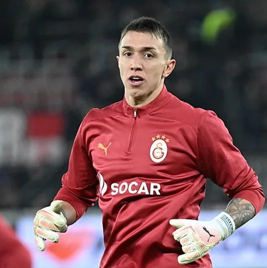 Muslera kaleye Mertens kulübeye