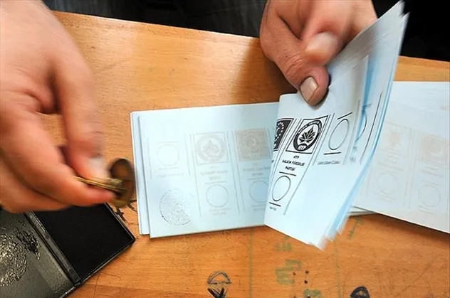 AK Parti düğmeye bastı! İttifak yapmayanlar için seçim barajı düşüyor