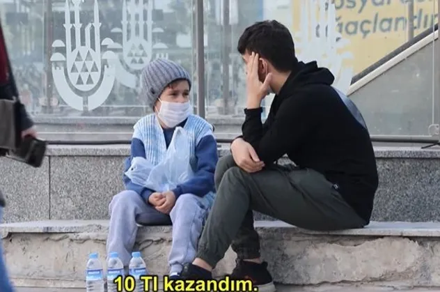 Sosyal medyada gündem olan "su satan çocuk" videosu kurgu çıktı!
