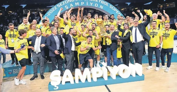 Anadolu Efes’i yenerek seriyi 3-1 yapan Fenerbahçe Beko 10. kez mutlu sona ulaştı