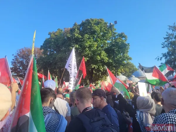 Takvim.com.tr, Ayasofya'da! Binlerce kişi Filistin için meydanlara akın etti | İşte o anlar... - 23