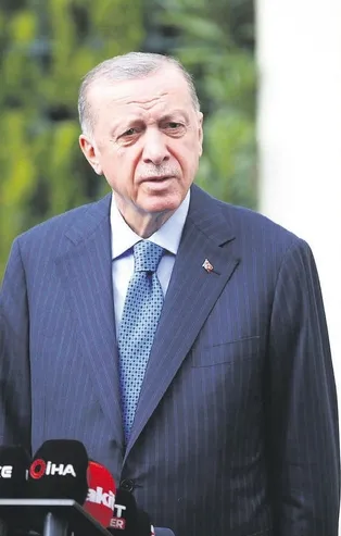 Cuma namazı çıkışı açıklamalar yapan Başkan Erdoğan, Kılıçdaroğlu'nun ısrarlar kendisine destek istemesini eleştirdi