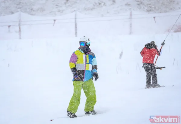 Uludağ'da kayak sezonu açıldı! Yerli ve yabancı turistlerin keyifli anları - 5