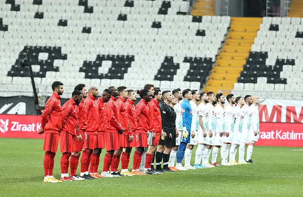 besiktas-ziraat-turkiye-kupasinda-ceyrek-finale-yukseldi-1610567449440.jpg Beşiktaş, Ziraat Türkiye Kupası'nda çeyrek finale yükseldi-5