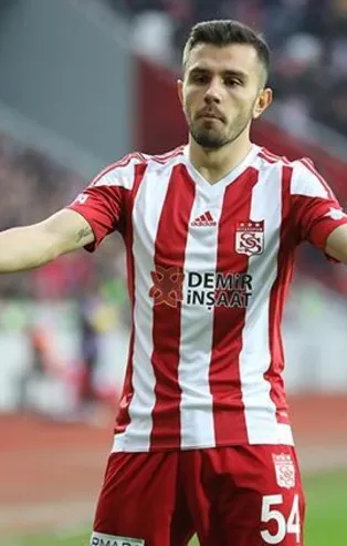 Galatasaray’dan yerli harekatı! 4 yıldız ismi bitiriyor...