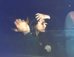 Hande Doğandemir 'arkadaşıyla' dudak dudağa yakalandı! Hande Doğandemir kimdir?