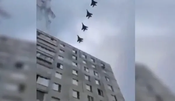 son-dakika-ukraynadan-flas-aciklama-5-rus-ucagi-ve-helikopter-dusurduk-1645683684471.jpg SON DAKİKA! Ukrayna'dan flaş açıklama: 6 Rus uçağı düşürüldü 50 Rus öldürüldü! Ukrayna'da da onlarca kayıp var-5