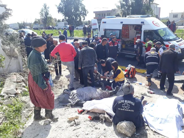 Mersin'de tarım işçilerini taşıyan otobüs devrildi: 4 ölü, 26 yaralı-3
