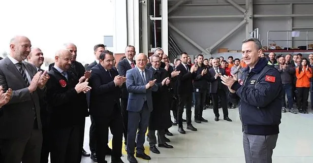 Savunma Sanayii Başkanı Haluk Görgün, Milli Muharip Uçak ’KAAN’ın pilotları ve proje ekibiyle buluştu