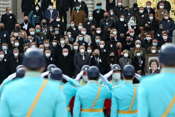 Son dakika: Meclis'te eski bakanlardan Güldal Akşit için cenaze töreni düzenlendi-6