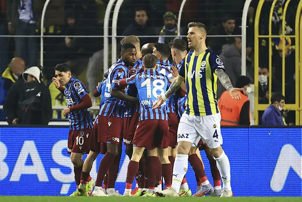 fenerbahce-trabzonspor-maci-canli-anlatim-izle-1646587456751.jpg Kadıköy'de kazanan yok! (Fenerbahçe 1-1 Trabzonspor MAÇ SONUCU ÖZET)-5