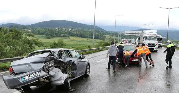 Son dakika: Anadolu Otoyolu’nda zincirleme trafik kazasında 6 kişi yaralandı