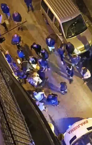 Zeytinburnu'nda 4. kattan düşüp yaralandı