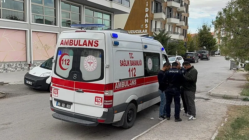 Aksaray'da dehşet anları! 16 yaşındaki çocuk tartıştığı genci sırtından bıçakladı-3