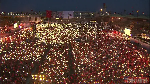 İstanbul'da vatandaşlar Atatürk Havalimanı'na akın etti! Alan doldu taştı - 28