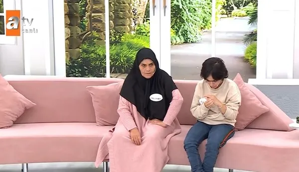 fatma-ile-ahmet-tek-celsede-bosandi-ahmetin-piskin-sozleri-esra-erolu-cileden-cikardi-benimle-inatlasmayin-ucu-1664827904102.jpg Fatma ile Ahmet tek celsede boşandı! Ahmet’in pişkin sözleri Esra Erol'u çileden çıkardı! “Benimle inatlaşmayın üçünü de alırım”-5