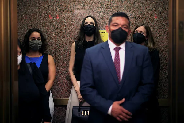 bm-genel-sekreteri-guterres-iyi-niyet-elcisi-unlu-oyucu-angelina-jolie-ile-gorustu-1631776470567.jpg BM Genel Sekreteri Antonio Guterres, iyi niyet elçisi ünlü oyuncu Angelina Jolie ile görüştü-6