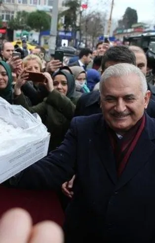 Binali Yıldırım'dan Beykoz'da esnaf ziyareti