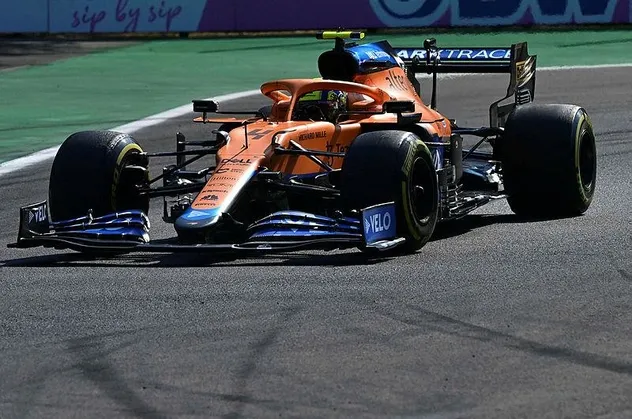 Formula 1'de olaylı İtalya Grand Prix'si! Ricciardo kazandı, Verstappen ve Hamilton yarış dışı kaldı...