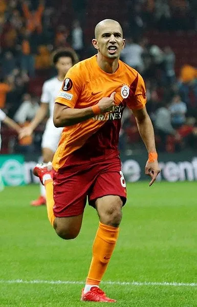 menajerler-tarafindan-besiktasa-onerilen-feghouli-icin-son-karari-senol-gunes-verecek-1669162445087.jpeg Menajerler tarafından Beşiktaş’a önerilen Feghouli için son kararı Şenol Güneş verecek-3