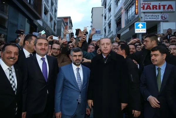 Cumhurbaşkanı Erdoğan, Sultanbeyli Belediyesini ziyaret etti-13