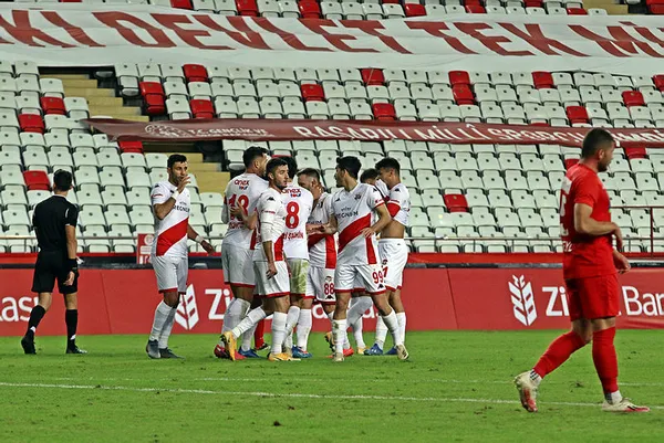 antalyaspor-2-pendikspor-0-mac-ozeti-izle-1606333681780.jpg Antalyaspor: 2 - Pendikspor: 0 | Maç özeti izle-2
