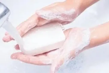 Egzama için katı sabunu seçin