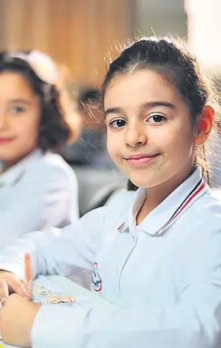 Veliler isyanda! Okullar açılmazsa kolejler parayı ödesin