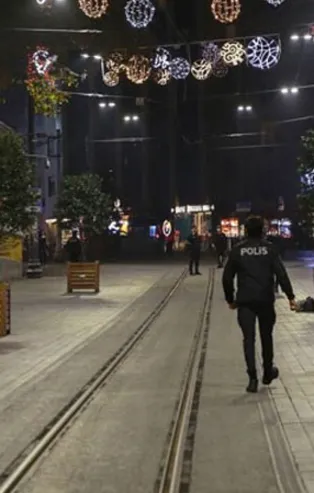 Hafta sonu yasakları başladı mı? Sokağa çıkma yasağı hangi illerde? İşte kırmızı renkli iller…