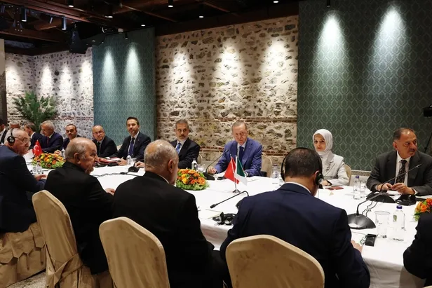 Başkan Erdoğan Dolmabahçe Çalışma Ofisi’nde Cezayir Cumhurbaşkanı Abdülmecid Tebbun’u kabul etti: 5 alanda imzalar atıldı-7