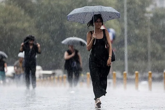 HAVA DURUMU | Meteorolojiden sağanak uyarısı | 14 Kasım İstanbul'da hava nasıl olacak?