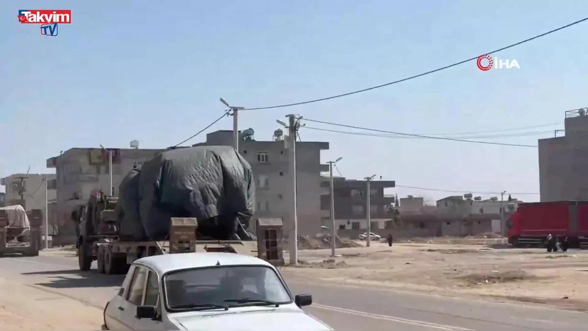 Suriye sınırına tank sevkiyatı