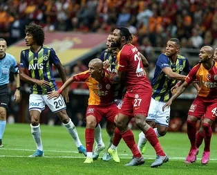 Galatasaray-Fenerbahçe derbisinde ortaya konan kötü futbol izleyenleri hayal kırıklığına uğrattı