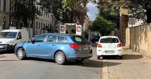 Almanya’da sinagog yakınında silahlı bombalı saldırı! Ölü ve yaralılar var