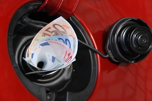 akaryakit-fiyatlari-25-ocak-2024-benzine-motorine-mazota-indirim-zam-geldi-mi-istanbul-ankara-izmir-il-il-gunc-1706121839688.jpg 25 Ocak 2024 benzine, motorine (mazota) İNDİRİM-ZAM geldi mi? AKARYAKIT FİYATLARI ⛽ İstanbul, Ankara, İzmir il il güncel liste...-4
