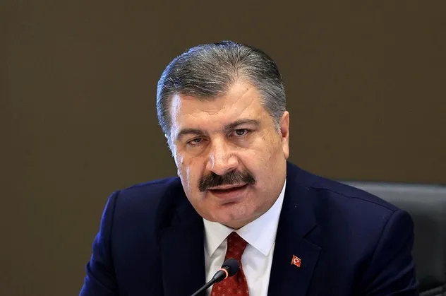 Son dakika: Sağlık Bakanı Fahrettin Koca'dan 65 yaş üstü için seyahat müjdesi