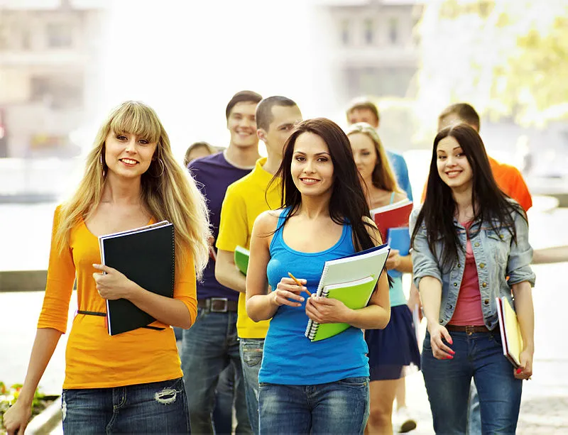 Bugün okullar tatil mi? 23 Nisan Salı ders işlenecek mi? Üniversiteler de tatil mi olacak?-4