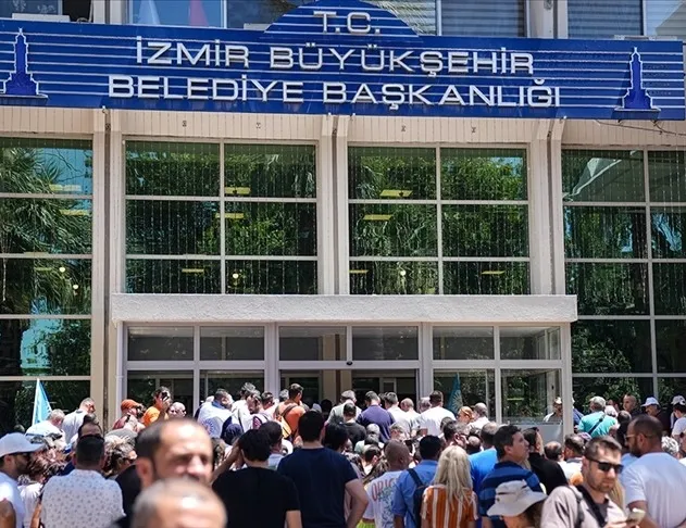 İzmir Büyükşehir’e ihaleye fesat operasyonunda 3 gözaltı | Merkezde Egeşehir AŞ var | Ağbaba detayı