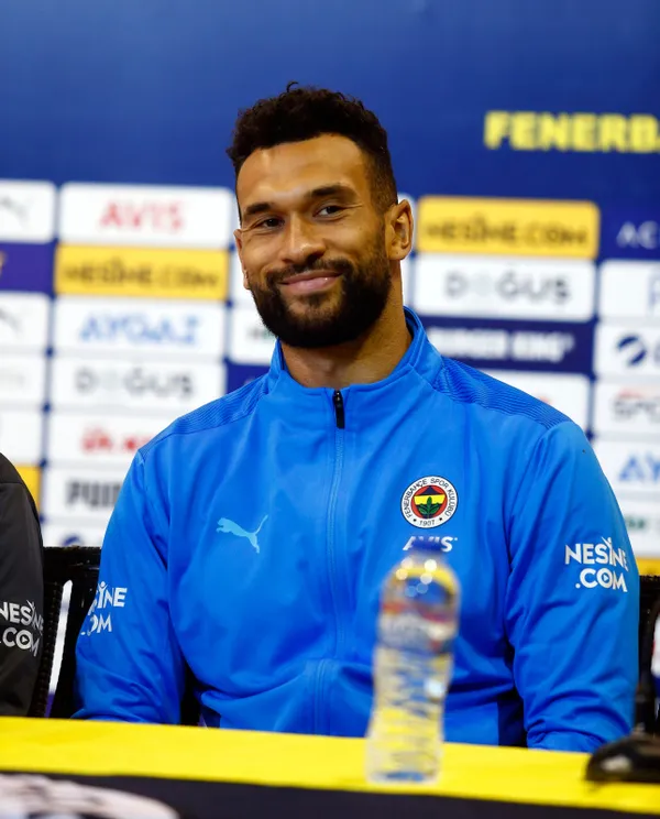 1628085308227.jpg Fenerbahçe'de şimdi de Caulker krizi! Pereira istemedi Ali Koç itiraz etti-4