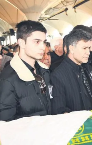 İzzet Yıldızhan'ın annesi Suriye Yıldızhan son yolculuğuna uğurlandı