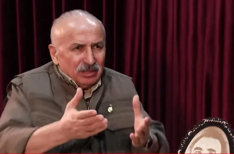 kandildeki-darbe-mekanizmasi-sureci-tikadi-pkkdan-metropollere-tehdit-mustafa-karasu-fransaya-yalvarip-mcgurka-1769671527672.jpeg Kandil'deki darbe mekanizması süreci tıkadı! PKK'dan metropollere tehdit: Mustafa Karasu Fransa'ya yalvarıp McGurk'a sığındı-4