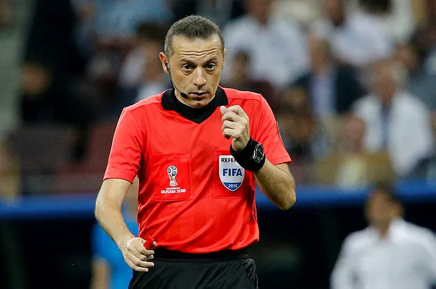 Cüneyt Çakır'dan flaş transfer açıklaması