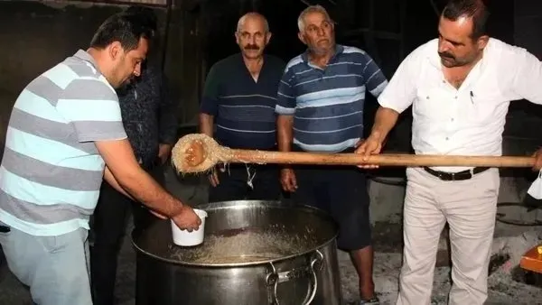 gadir-hum-bayrami-nedir-bugun-mu-gadir-hum-bayrami-gelenekleri-neler-gadir-hum-bayrami-kutlama-mesajlari-2024-1719149045991.jpeg GADİR HUM BAYRAMI NEDİR, BUGÜN MÜ? Gadir-i Hum Bayramı gelenekleri neler? Gadir Hum Bayramı kutlama mesajları 2024!-2