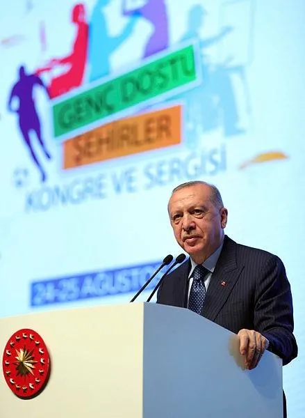 son-dakika-baskan-erdogandan-genc-dostu-sehirler-kongresinde-onemli-aciklamalar-1629833792386.jpeg Son dakika: Başkan Erdoğan'dan Genç Dostu Şehirler Kongresi'nde önemli açıklamalar-3