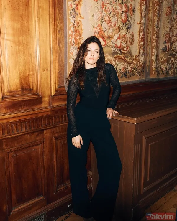 Amine Gülşe’den 32’nci yaş paylaşımı! Eşi Mesut Özil ile kızlarıyla sosyal medyayı salladı! İşte çekirdek ailesi... - 23