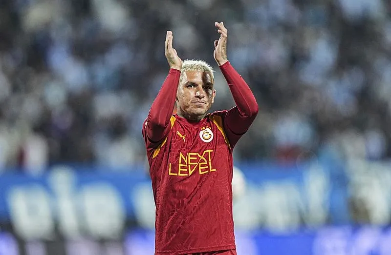 torreira-defteri-kapandi-galatasarayda-karar-verildi-1788339828493.jpeg Torreira defteri kapandı! Galatasaray'da karar verildi-3