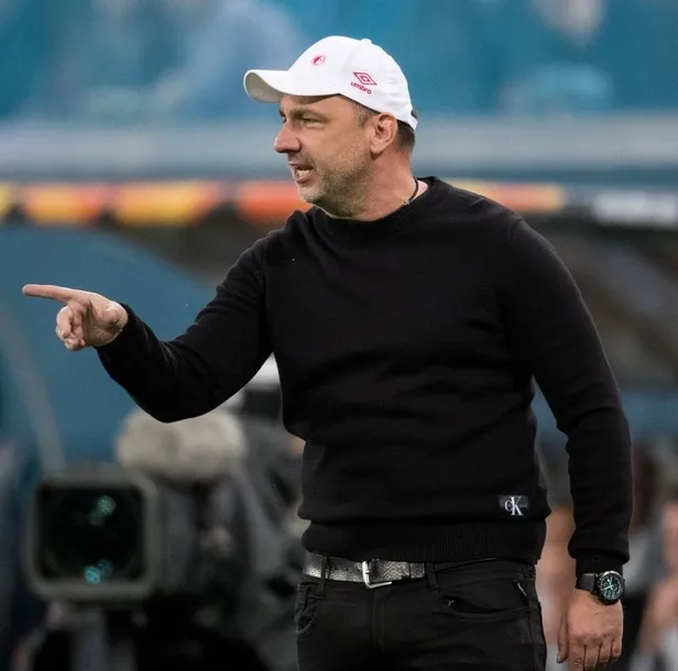 kartala-iki-aday-alman-keller-ve-cek-trpisovsky-1643234380076.jpeg Kartal’a iki teknik direktör adayı: Alman Keller ve Çek Trpisovsky-2