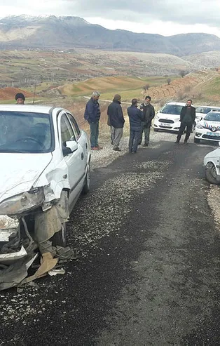 Adıyaman’da iki otomobil çarpıştı: 4 yaralı