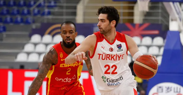 Türkiye 2022 Avrupa Şampiyonası’nda liderlik fırsatını tepti! Türkiye 69 - 72 İspanya
